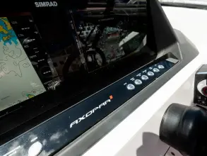 Thumbnail von Axopar 28 T Top RELM 1