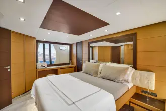 Thumbnail von Pershing 72