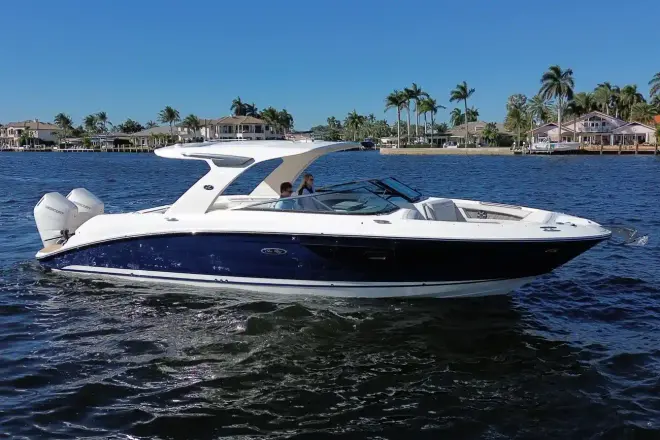 Sea Ray SLX 350 Outboard