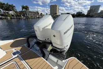 Thumbnail von Sea Ray SLX 350 Outboard