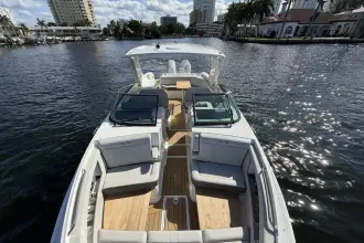 Thumbnail von Sea Ray SLX 350 Outboard