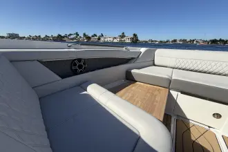 Thumbnail von Sea Ray SLX 350 Outboard