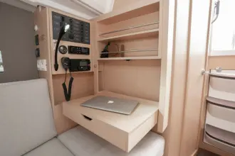 Thumbnail von Beneteau Oceanis 30.1