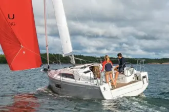 Thumbnail von Beneteau Oceanis 30.1