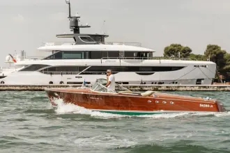 Thumbnail von Riva Tritone