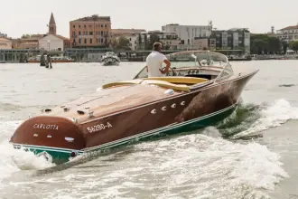 Thumbnail von Riva Tritone