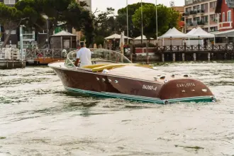 Thumbnail von Riva Tritone