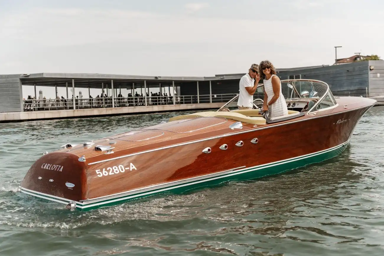 Thumbnail von Riva Tritone