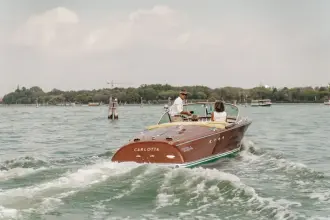 Thumbnail von Riva Tritone