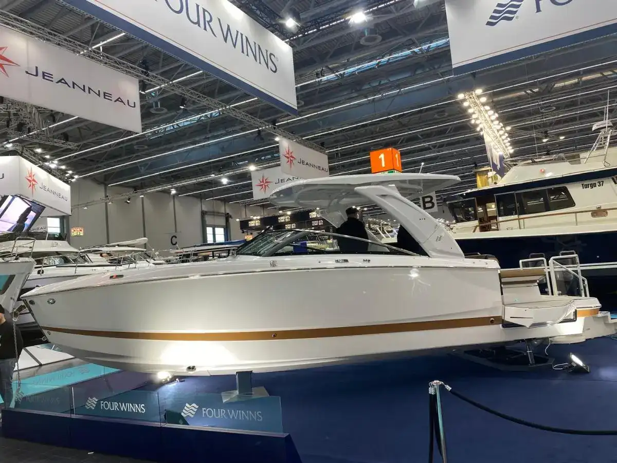 Thumbnail von Four Winns H9