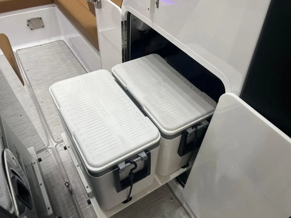 Thumbnail von Four Winns H9