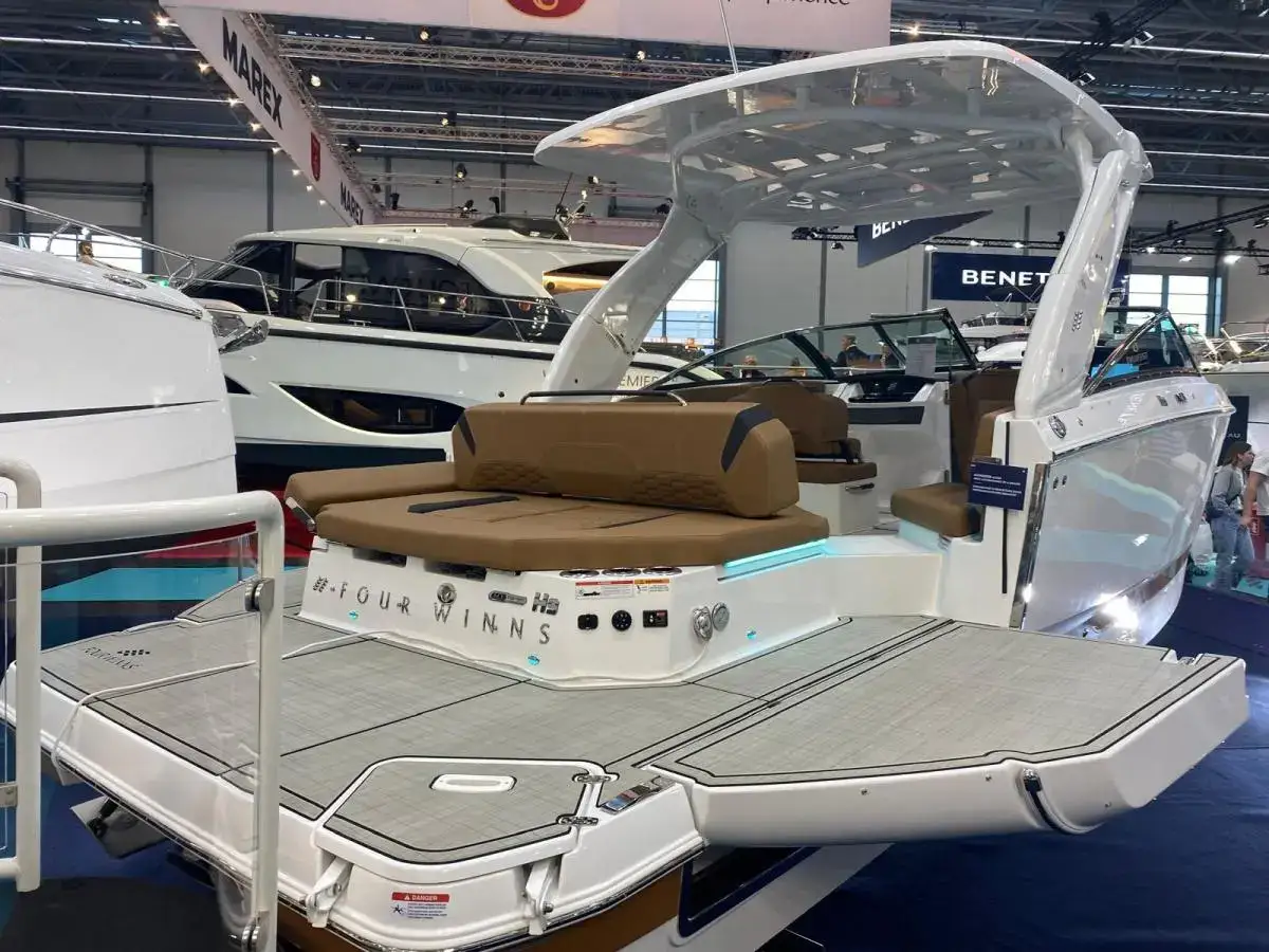 Thumbnail von Four Winns H9