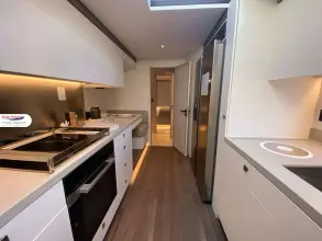 Thumbnail von Lagoon Eighty 2