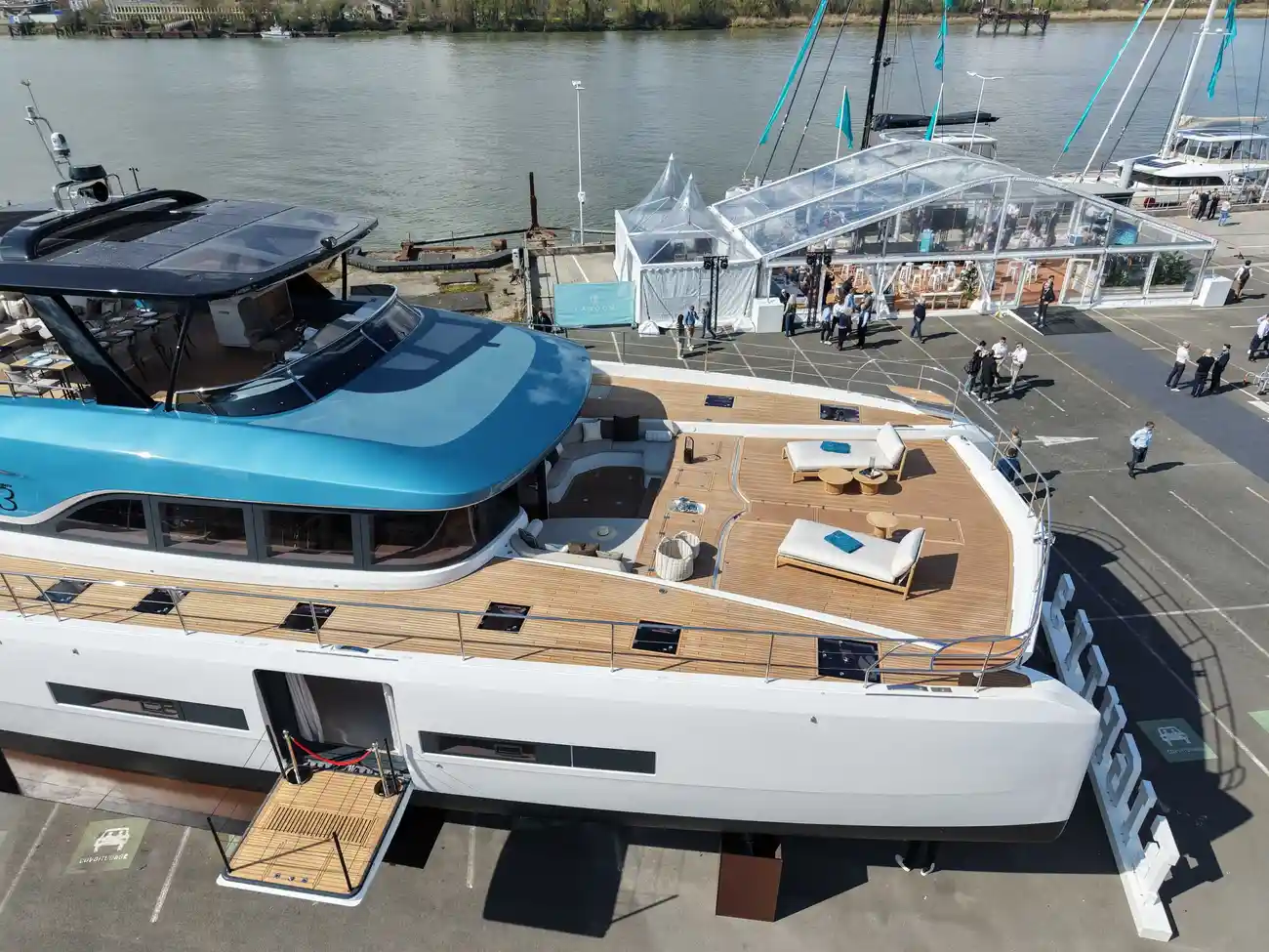 Thumbnail von Lagoon Eighty 3