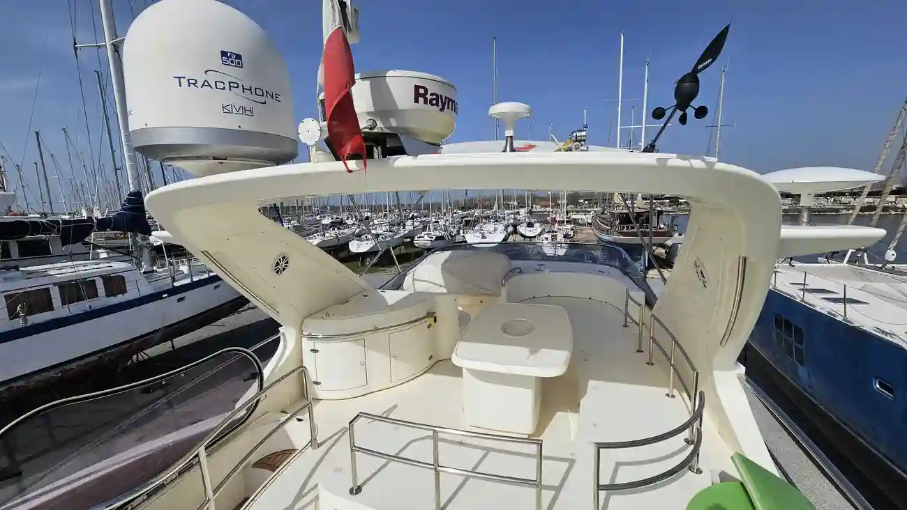 Thumbnail von Azimut 62