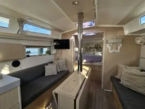 Thumbnail von Beneteau Oceanis 38.1