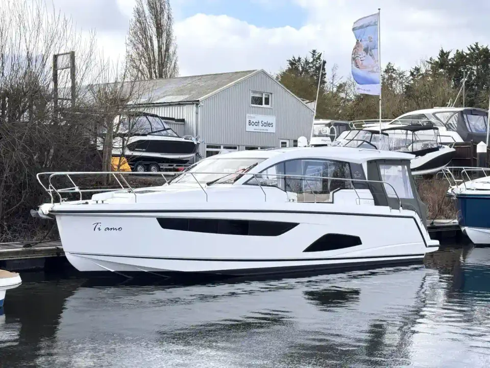 Exemple excellent de Sealine C330