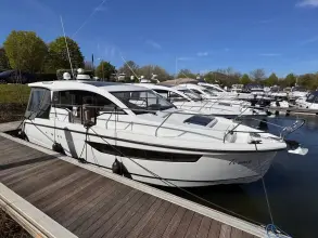 Thumbnail von Sealine C330 Mükemmel Örnek Tamamen bakımlı