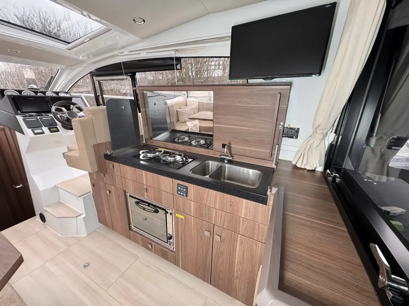 Thumbnail von Sealine C330 Vynikající příklad