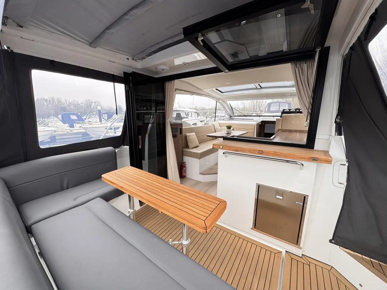 Thumbnail von Sealine C330 Vynikající příklad