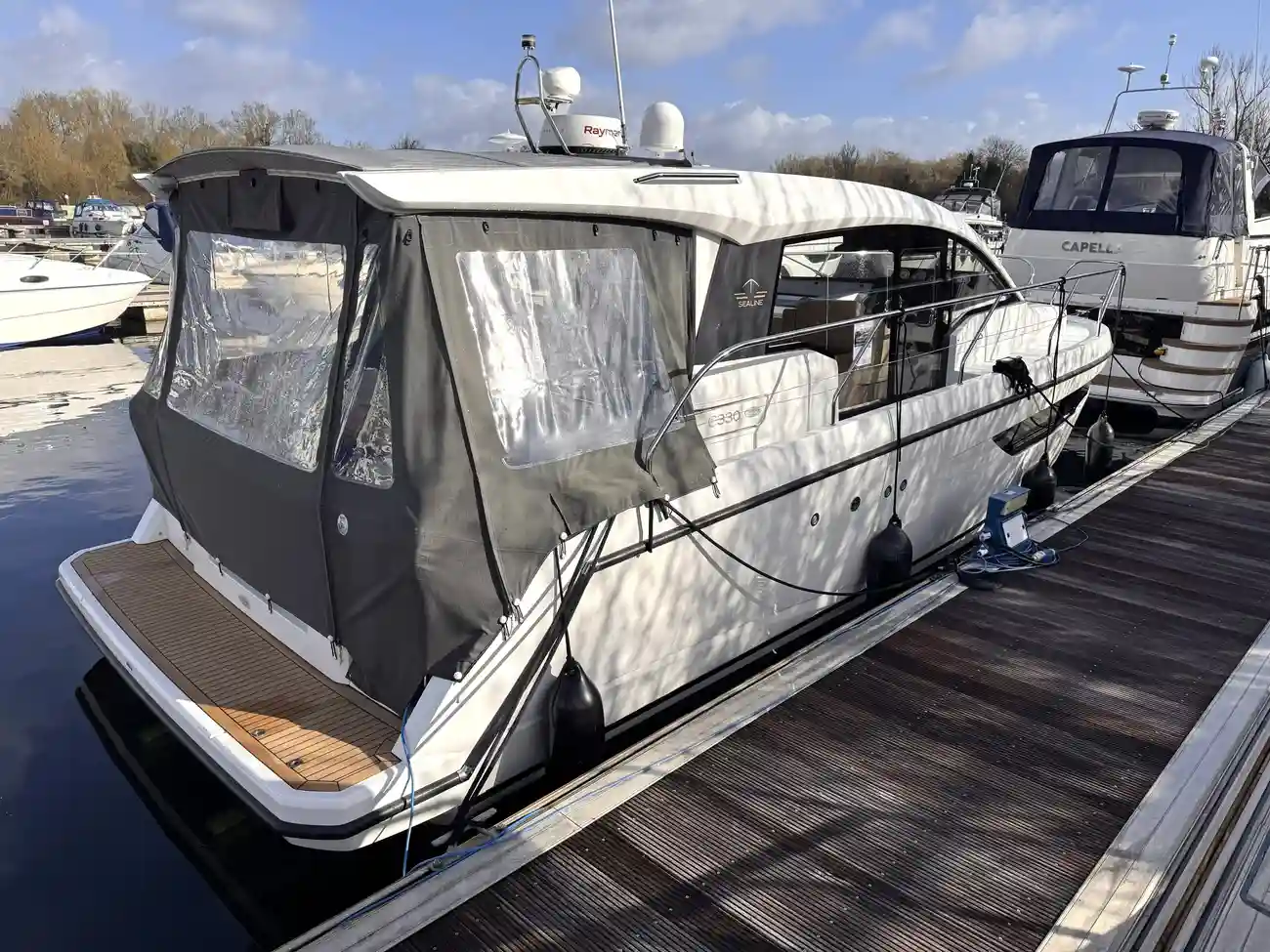 Thumbnail von Sealine C330 Vynikající příklad