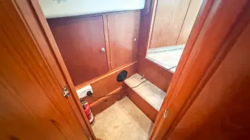 Thumbnail von Hardy Commodore 42 Kioni