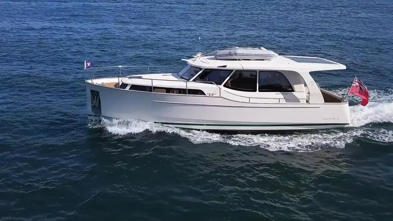 Greenline 33 Ganilly