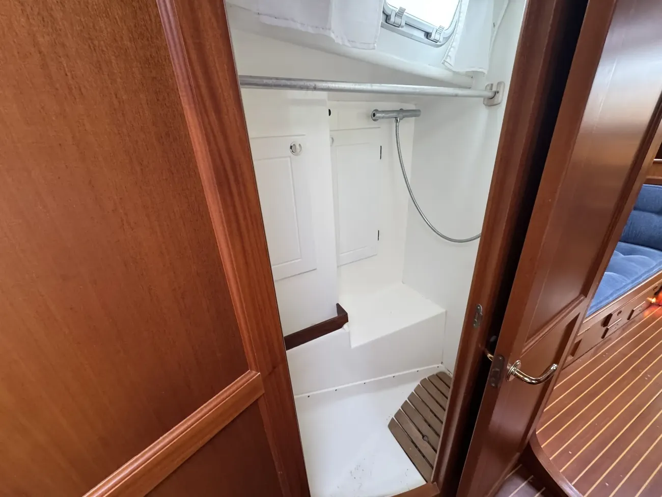 Thumbnail von Мало 42 Bat-On