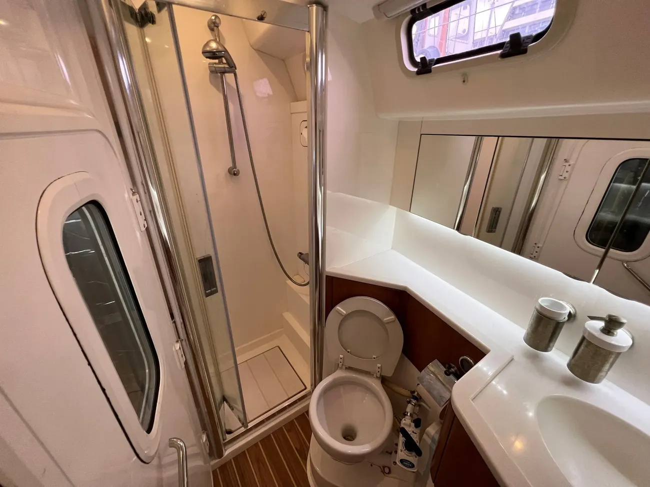 Thumbnail von Southerly 420 Blue dolphin