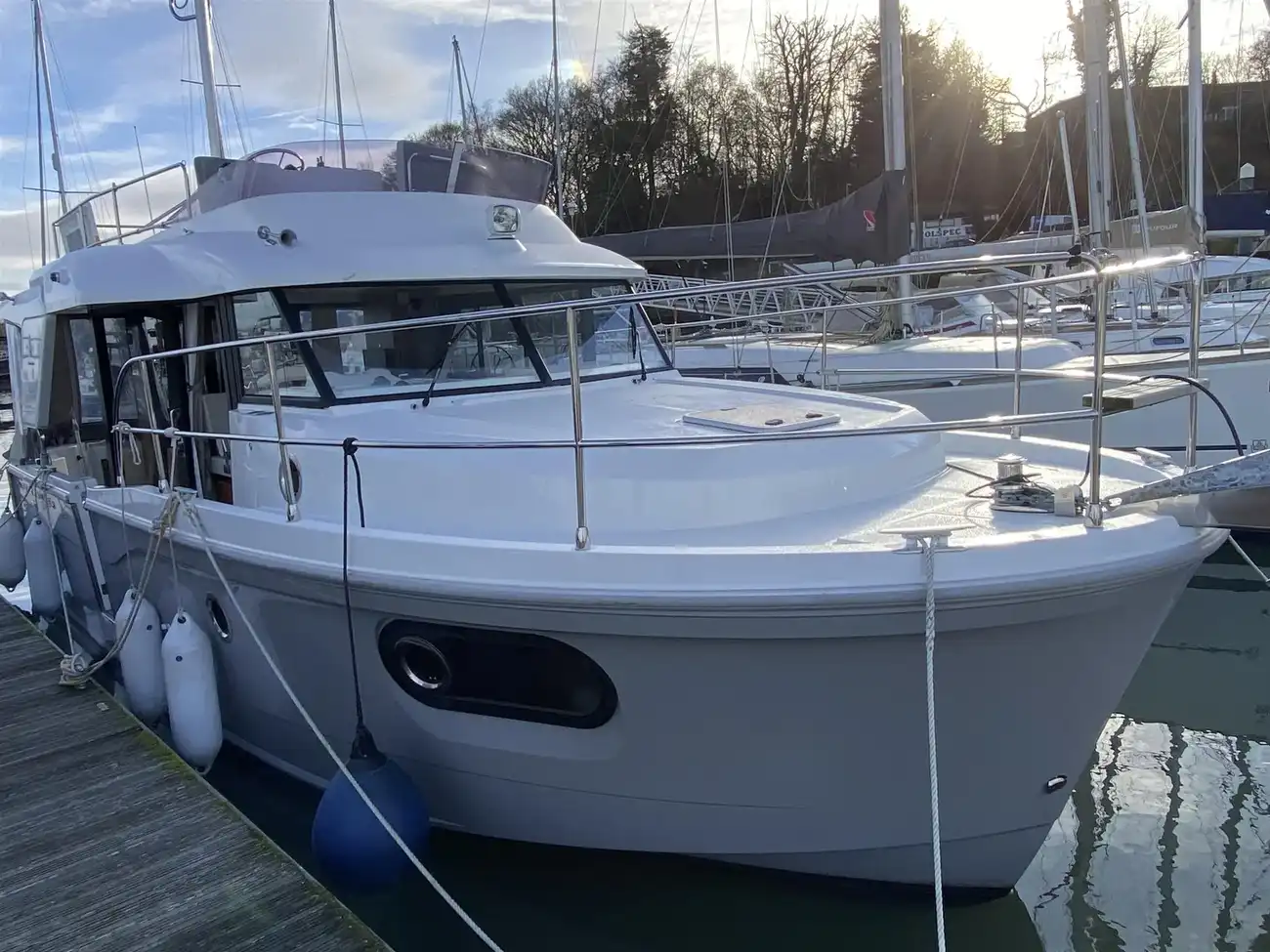 Thumbnail von Beneteau Swift Trawler 30 Ultra Violet
