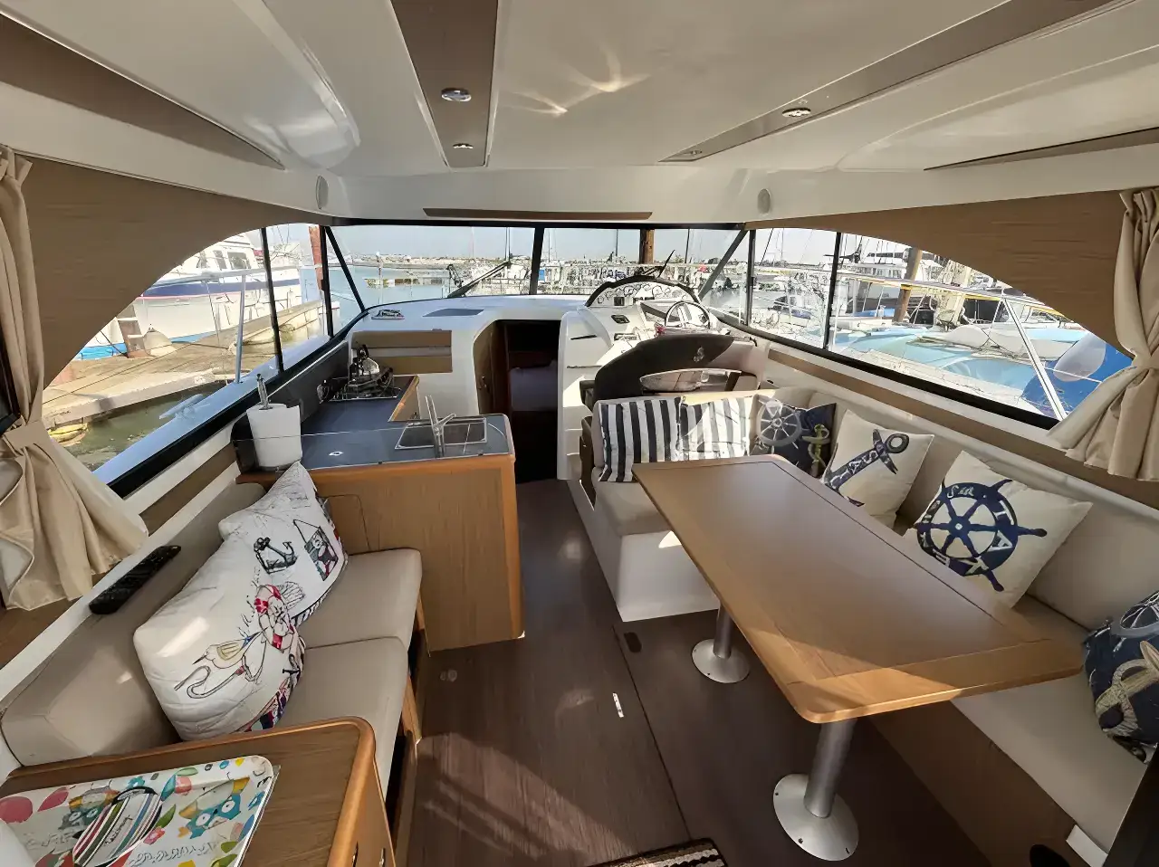 Thumbnail von Beneteau Antares 36