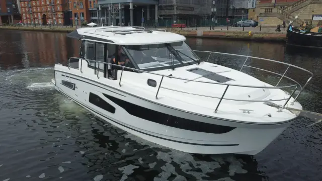 Jeanneau Merry Fisher 1095 Coupé Unnamed