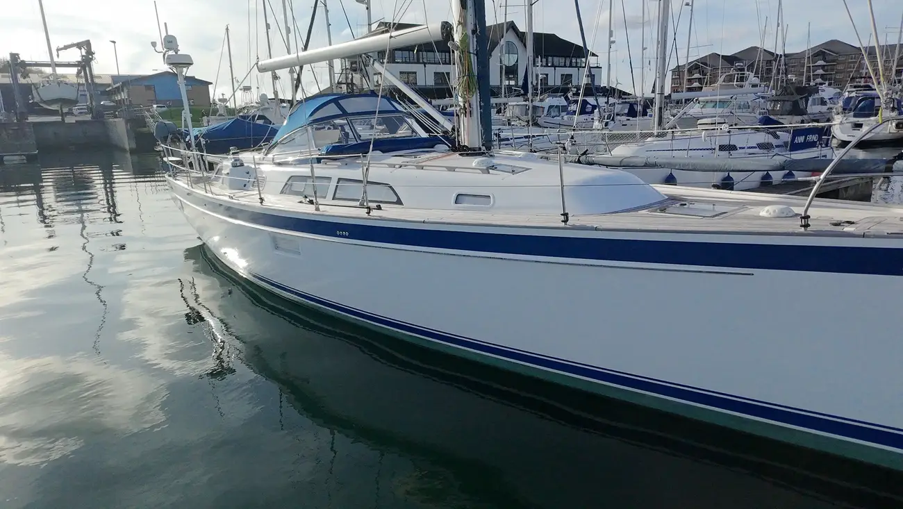 Thumbnail von Hallberg-Rassy 44 TAM LIN