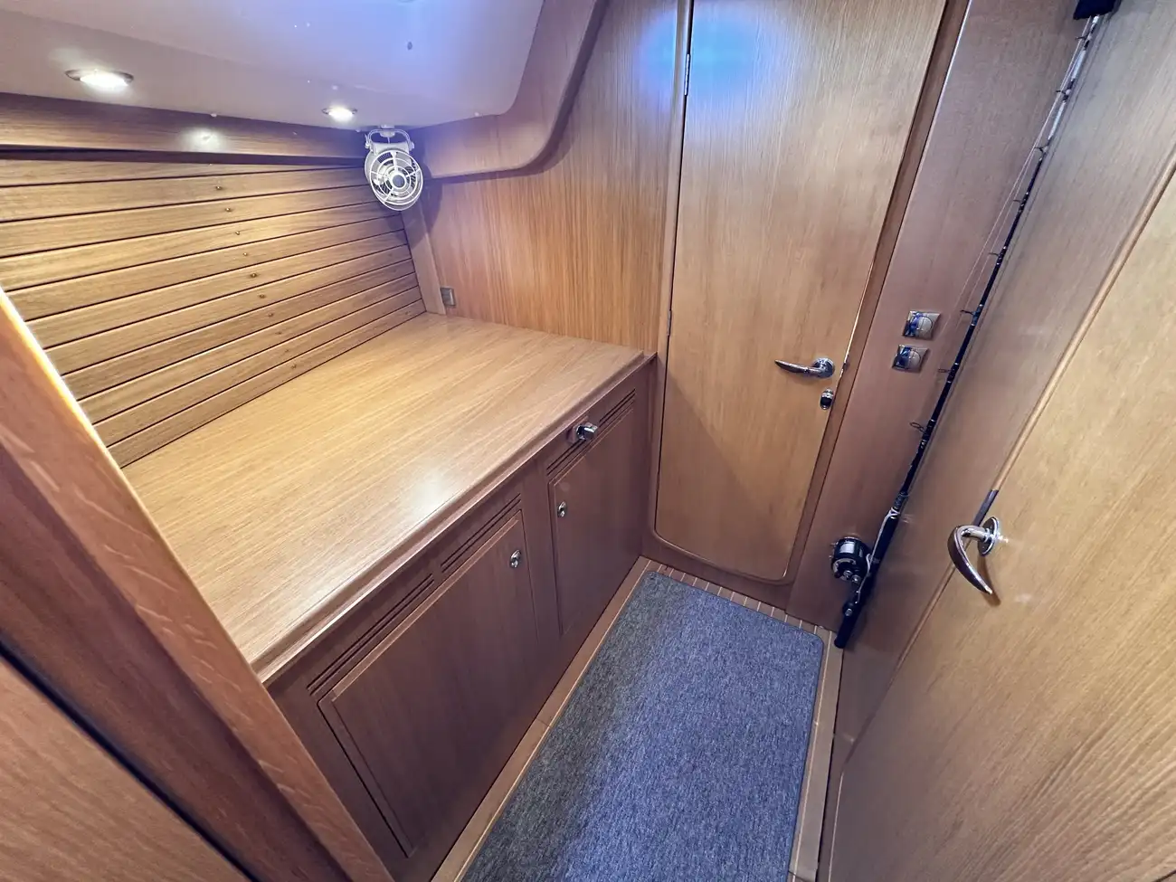 Thumbnail von Hallberg-Rassy 44 TAM LIN