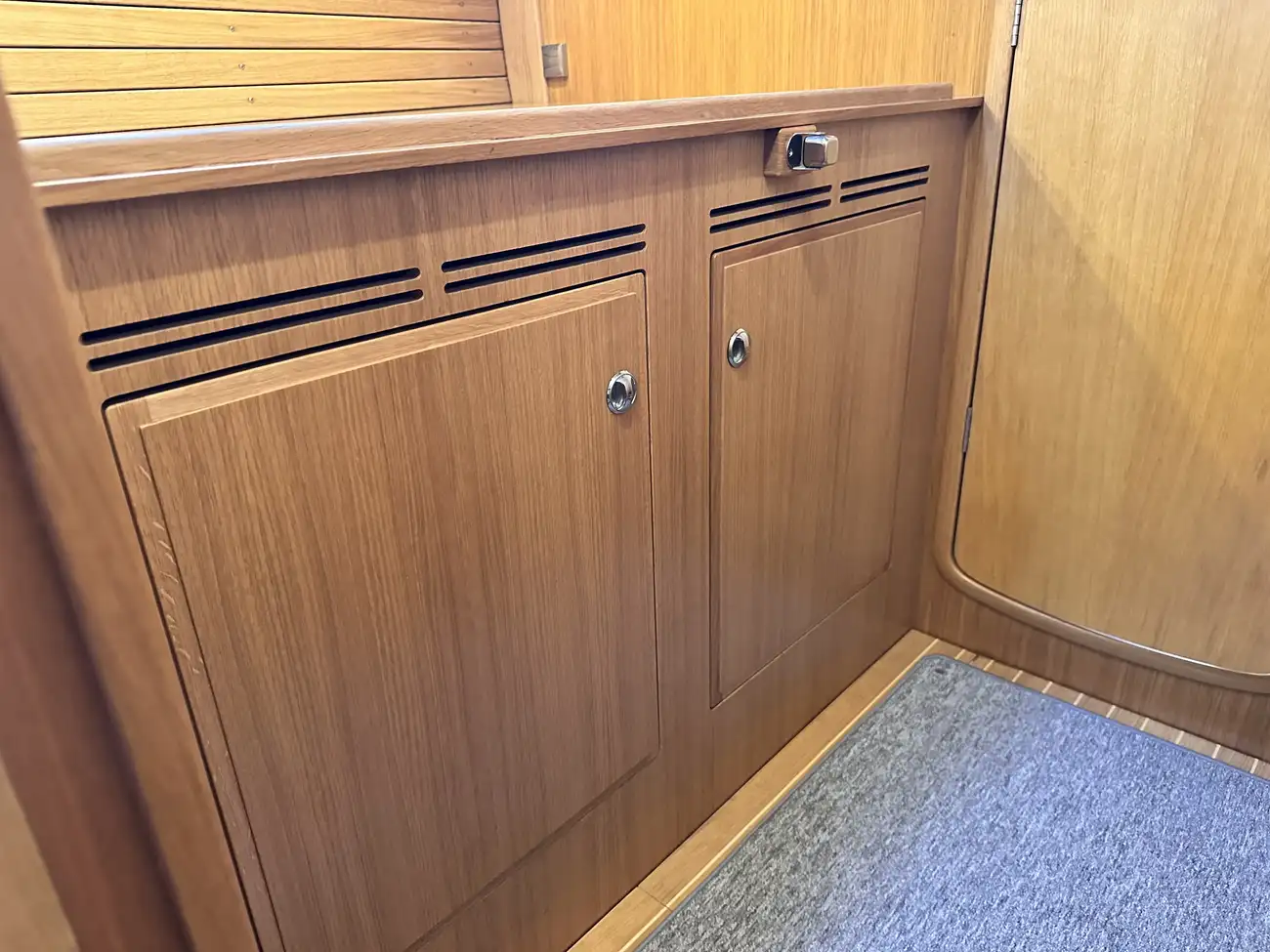 Thumbnail von Hallberg-Rassy 44 TAM LIN