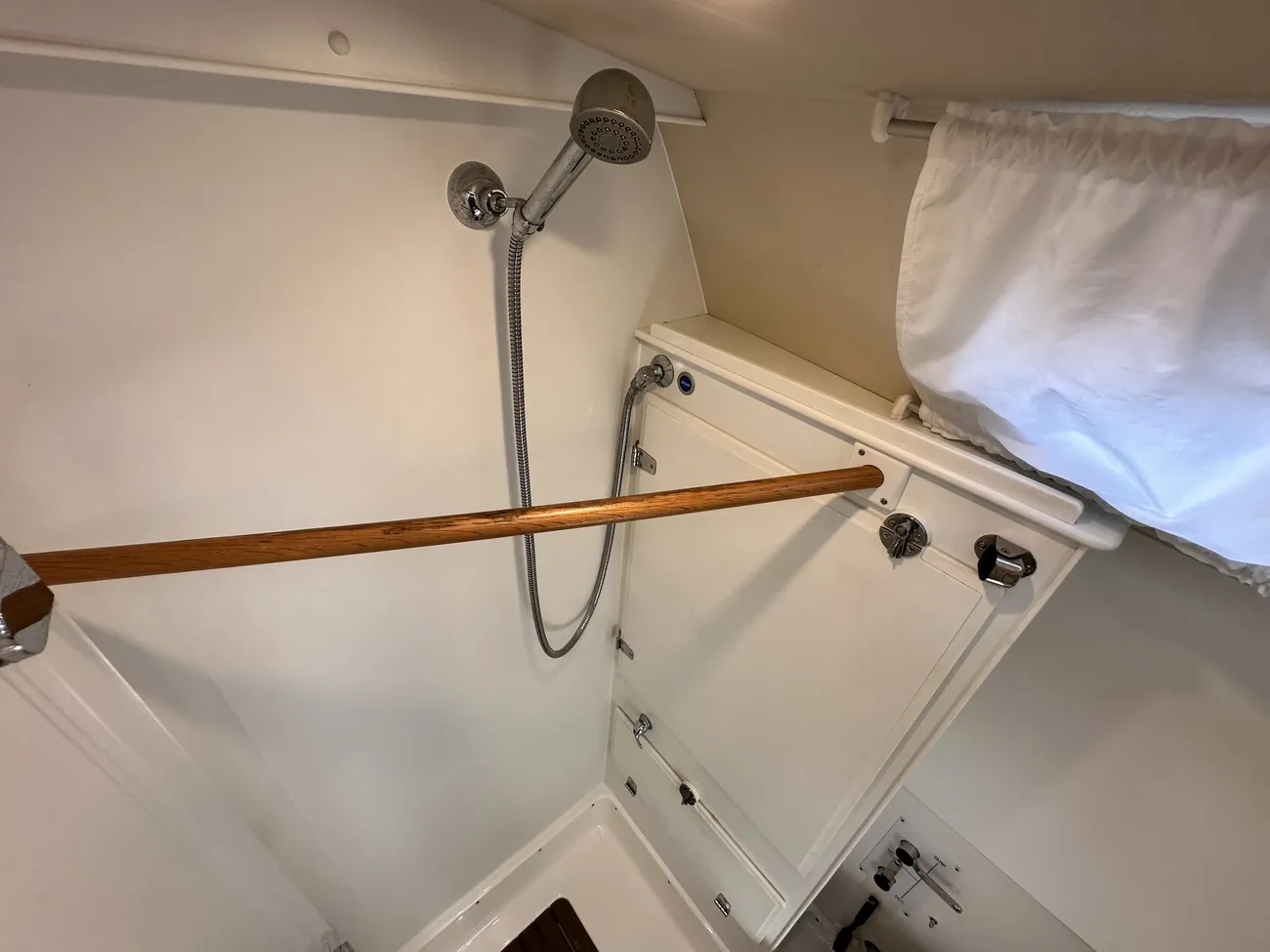 Thumbnail von Hallberg-Rassy 44 TAM LIN