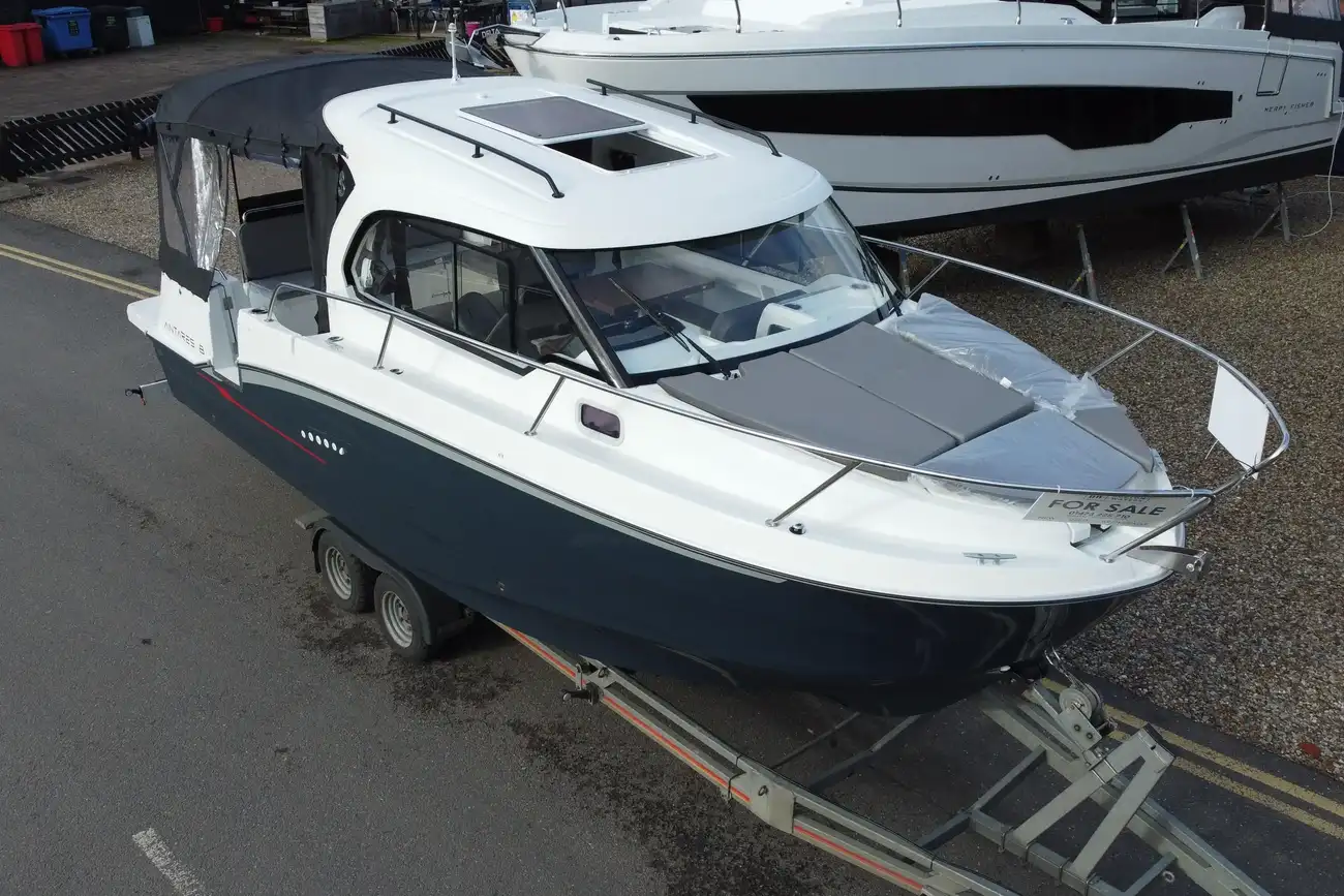 Thumbnail von Beneteau Antares 8