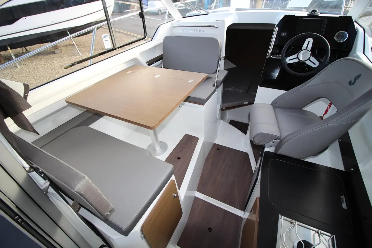 Thumbnail von Beneteau Antares 8