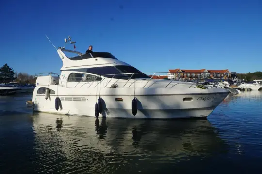 Birchwood Crusader 400 Flybridge