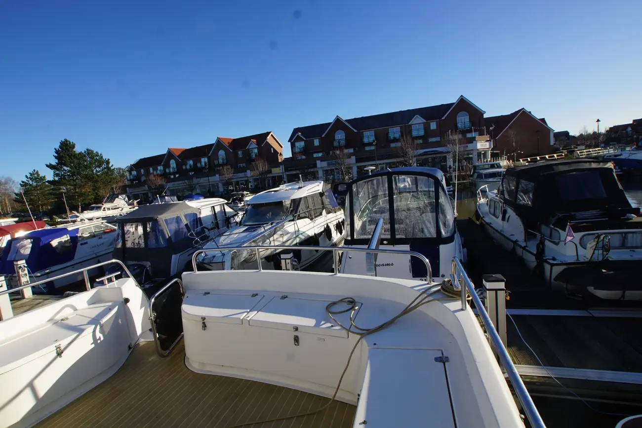 Thumbnail von Birchwood Crusader 400 Flybridge