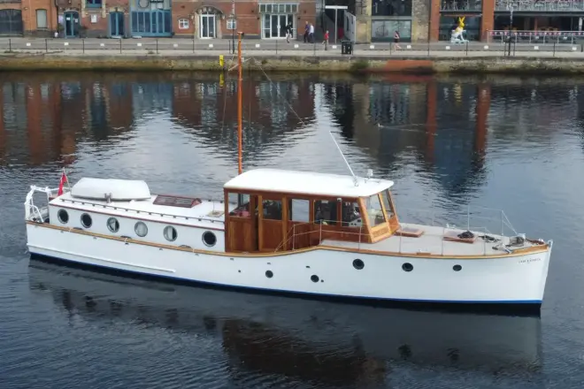 Luke Gaff Gentleman's Motor Yacht