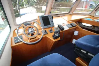 Thumbnail von ハーディ・コモドール 42