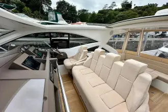 Thumbnail von Windy 46 Chinook