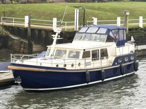 Stevens 1200 Vlet Lying Elsewhere viewing by appointment only