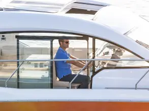 Thumbnail von Sealine C390 NU BESCHIKBAAR NU