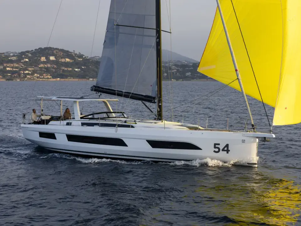 Dufour 54 PŘEDOBJEDNÁVKA NABÍDKA