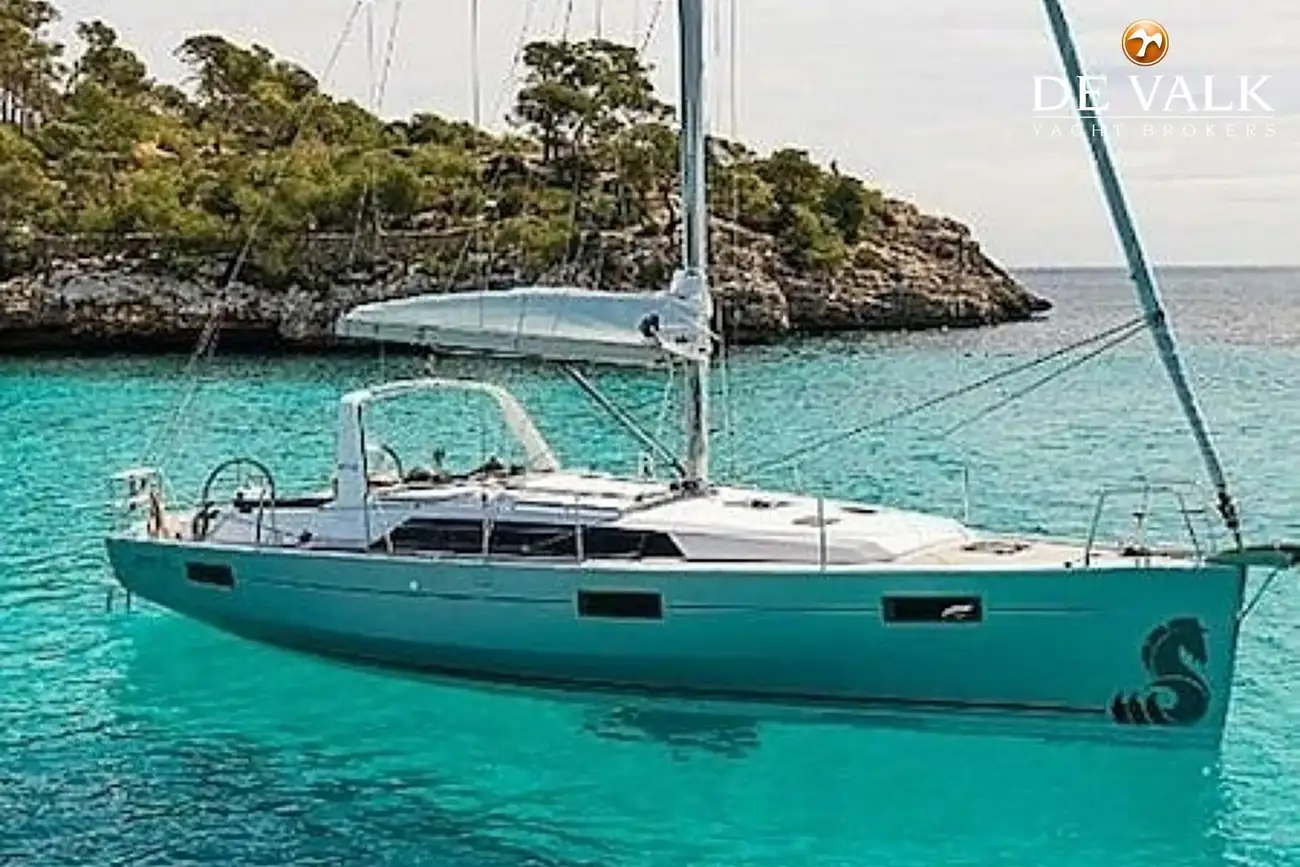 Beneteau Oceanis 38