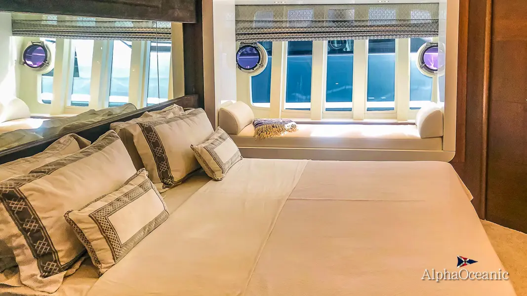 Thumbnail von Ferretti Yachts 800