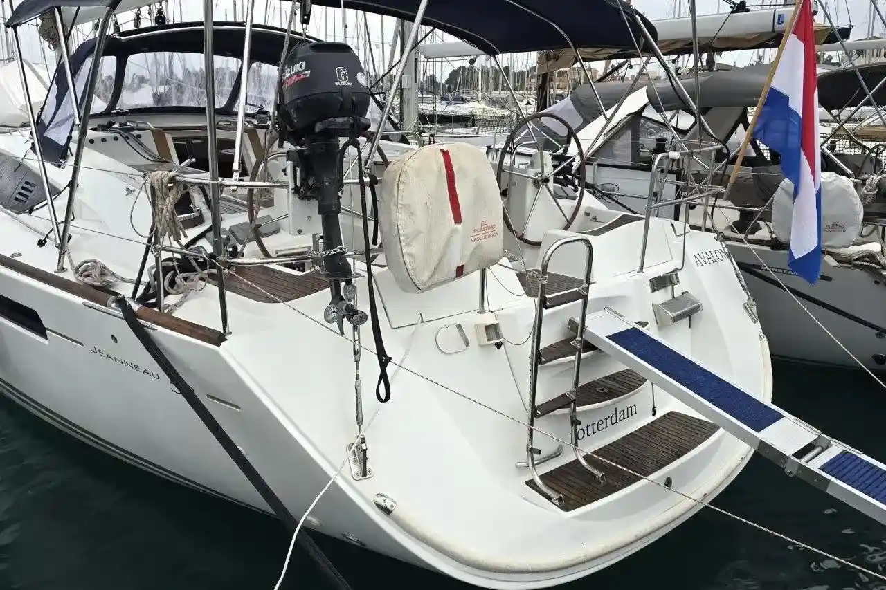 Thumbnail von Jeanneau Yachts 53 Jeanneau 53