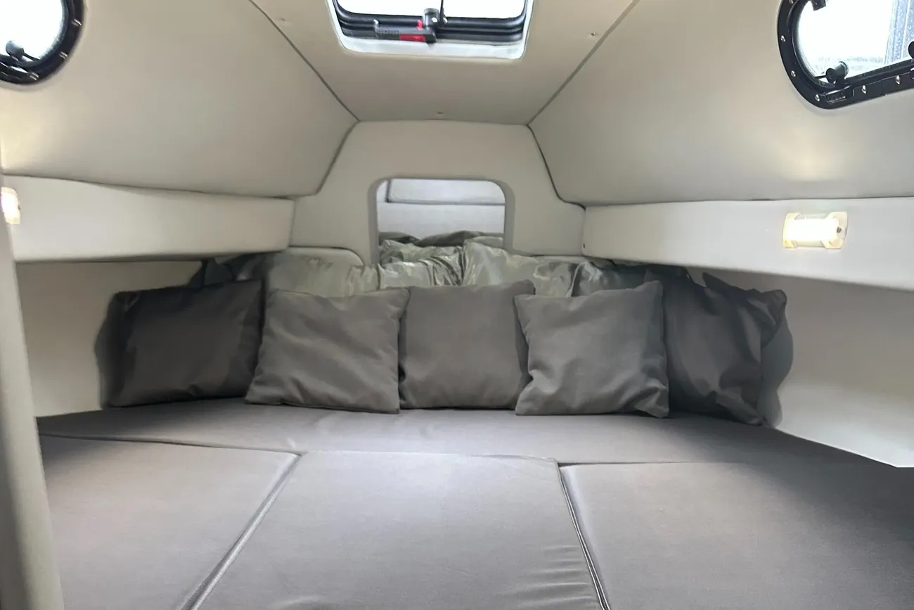 Thumbnail von Evripus Cabin 8.55